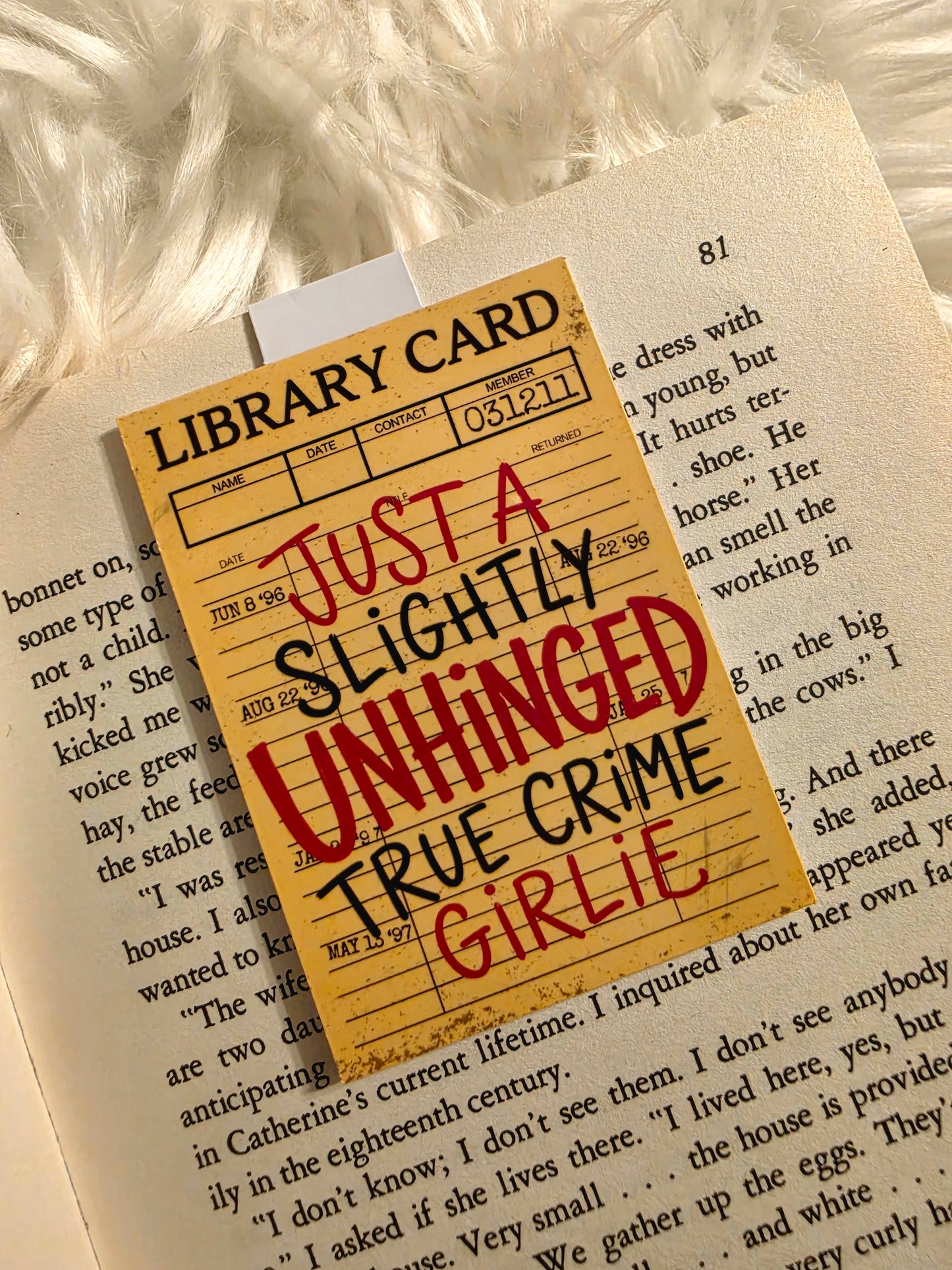 Slightly Unhinged True Crime Girlie